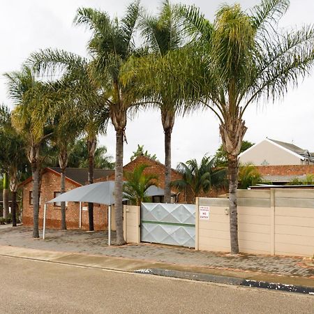 Rainbow Guest House And Tours Uitenhage Exterior photo